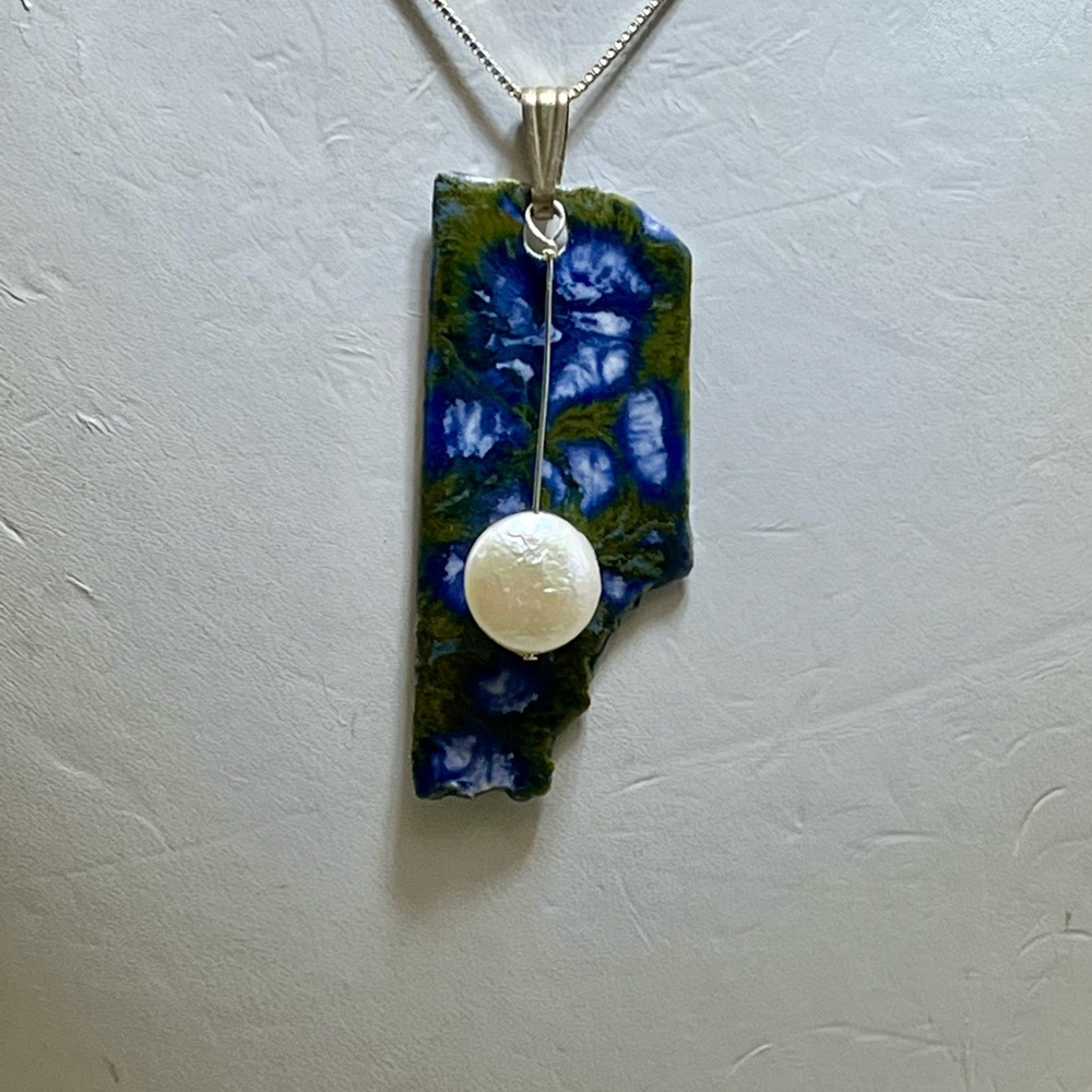 Blue and Green Pendant with Pearl Accent - Picture 2 of 3